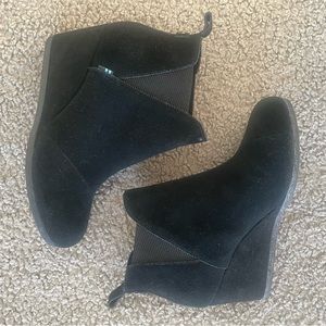 Tom’s Suede Wedge Booties